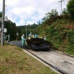 舗装を直して美しい道路へ